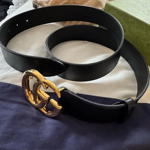 Gucci Marmont Belt Black/Gold Size 105 - Gently Used Authentic Gucci Belt Marmont Black Leather Golden Buckle  main image 3